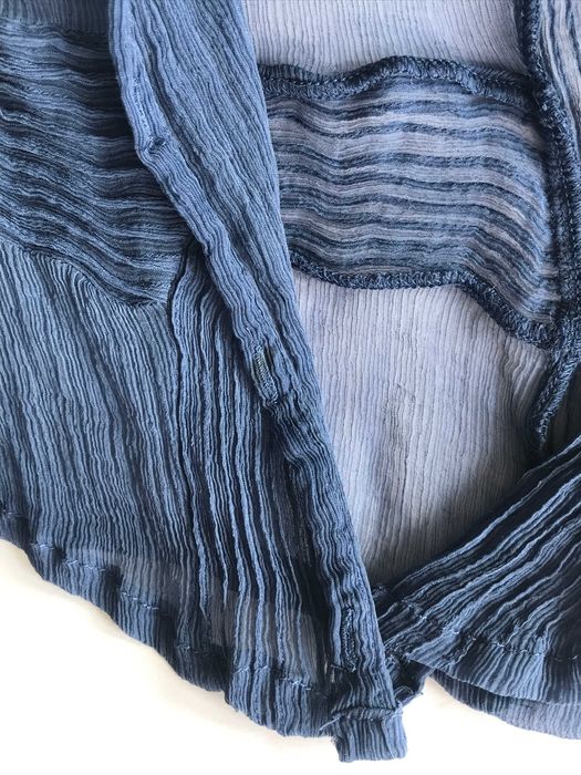 Blusa transparente azul