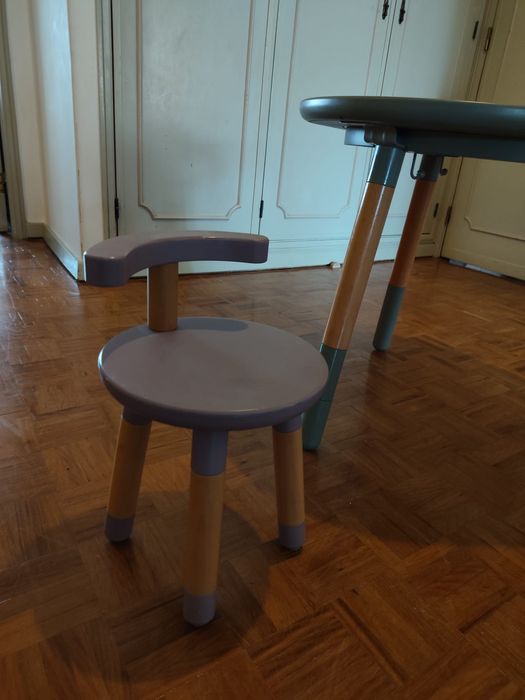 Mesa Montessori Evolutiva - Stokke MuTable (Com cadeiras "opcional")