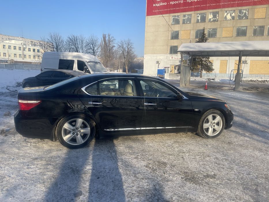 Продам авто LS 460