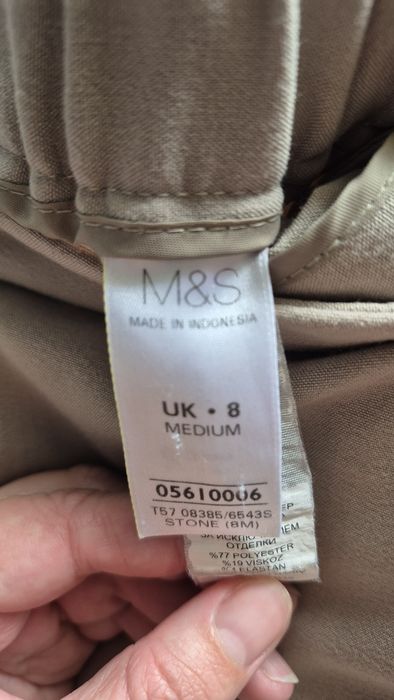 Стильні літні брюки M&S розмір с