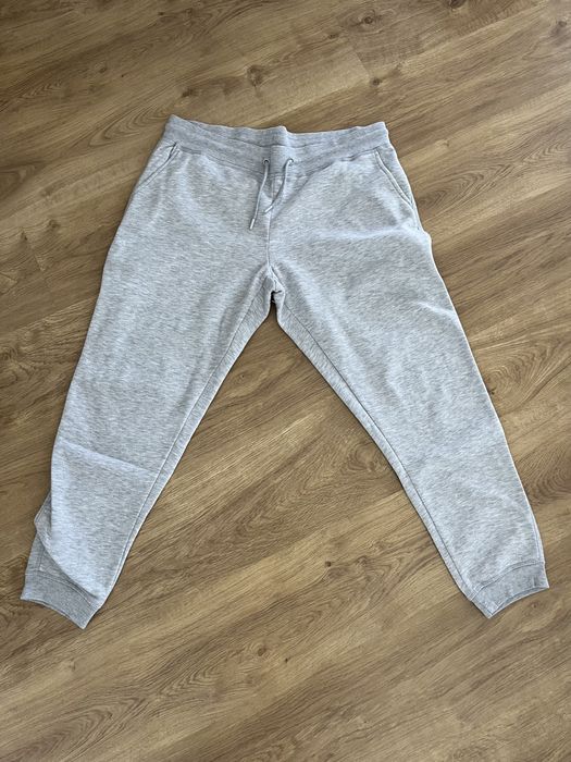 Três calças Primark L