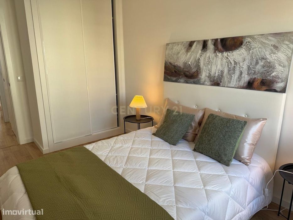 Apartamento T3 Renovado com Suite, Varanda e Cozinha Totalmente Equipa