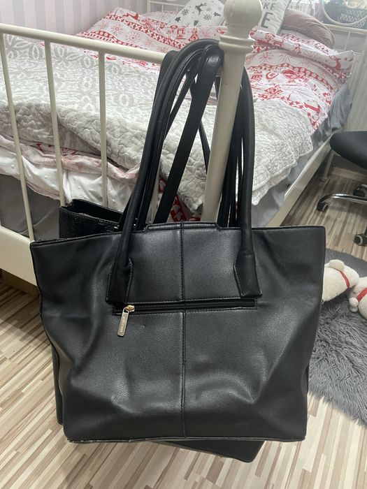 Czarna torebka na ramie tyou shopper puccini