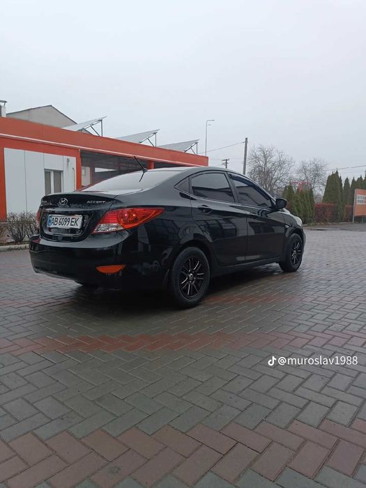 Хюндай акцент 2013рік газ 4