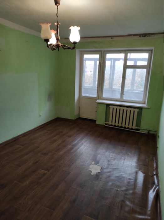 Продається двокімнатна квартира по вулиці Тищика!