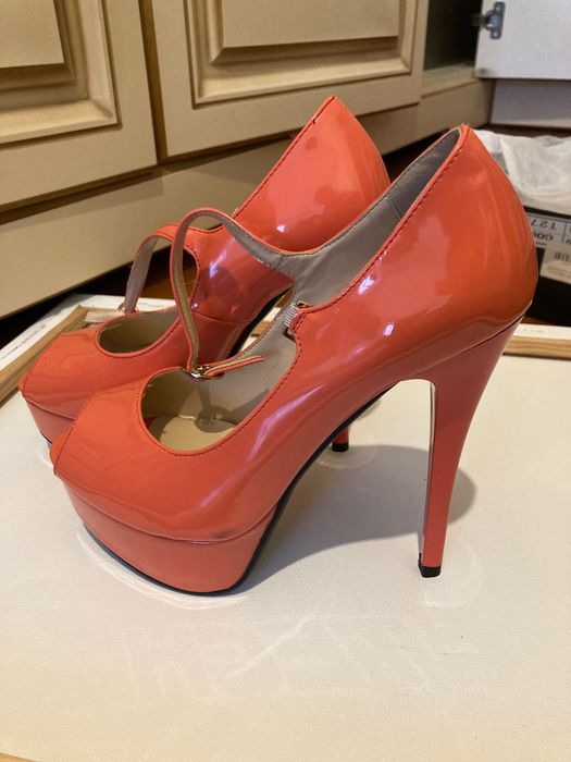 Жіночі босоніжки на високих підборах, лакові, коралові, sharman, р.36