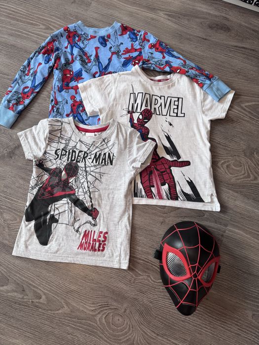 Zestaw ubranek spiderman + maska spiderman + pasek