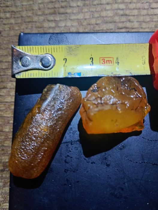 Bursztyn bałtycki surowy 2 szt !!!PROMOCJA!!!