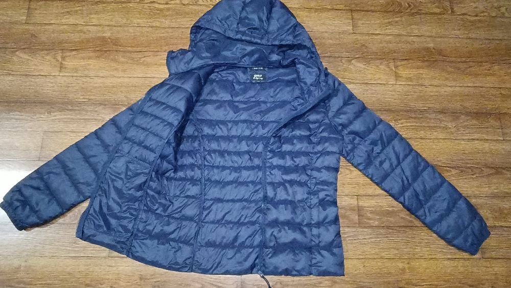 Демісезонна куртка ONLY роз. 44-46