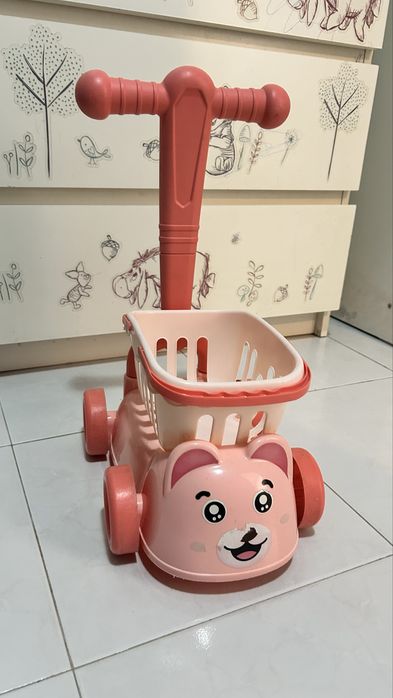 Carrinho rosa infantil