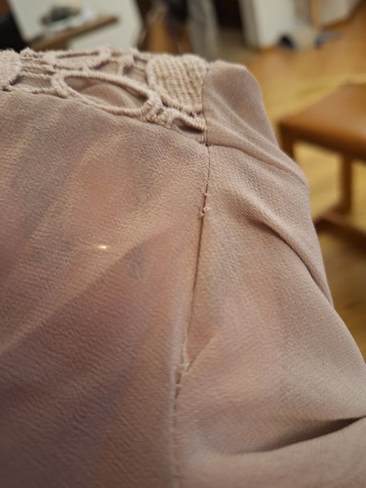 Elegancka bluzka  z wiązaniem  XS/S