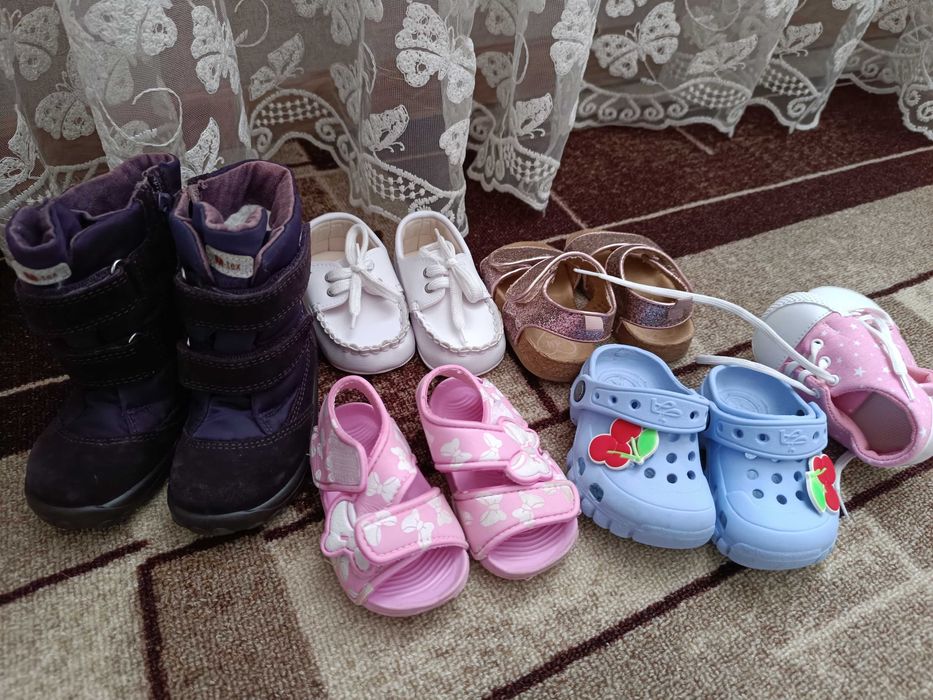 Взуття дитяче дівчинка