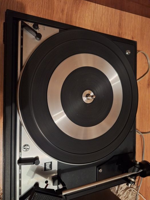 Gramofon DUAL 1214 automat