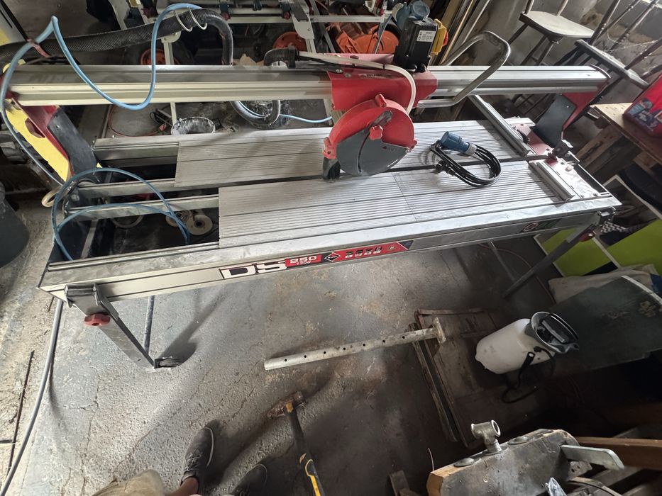 Sprzedam przecinarkę RUBI DS-250 N 1300