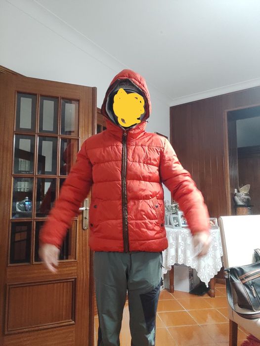 Anorak de penas com capuz