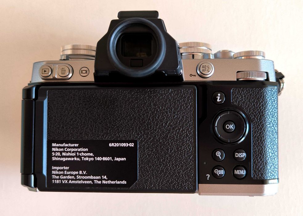 Nikon Z fc como nova 594 disparos