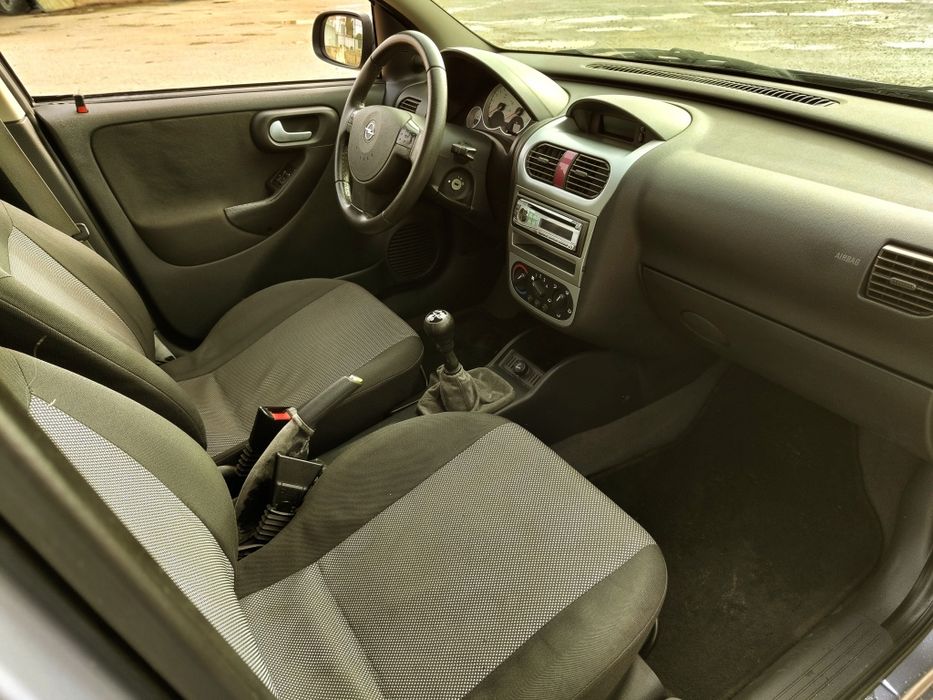 Opel corsa 2006 apenas 123 mil KMS
