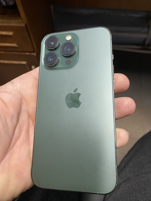Продам Iphone 13 pro