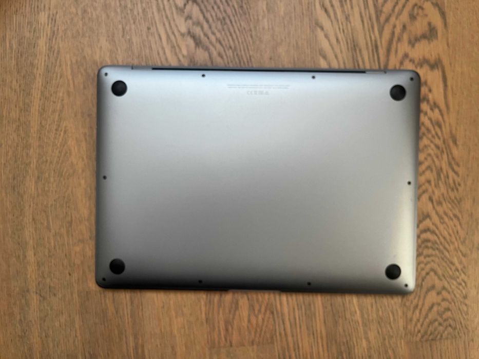 Macbook Air M1 8/256 Space Grey