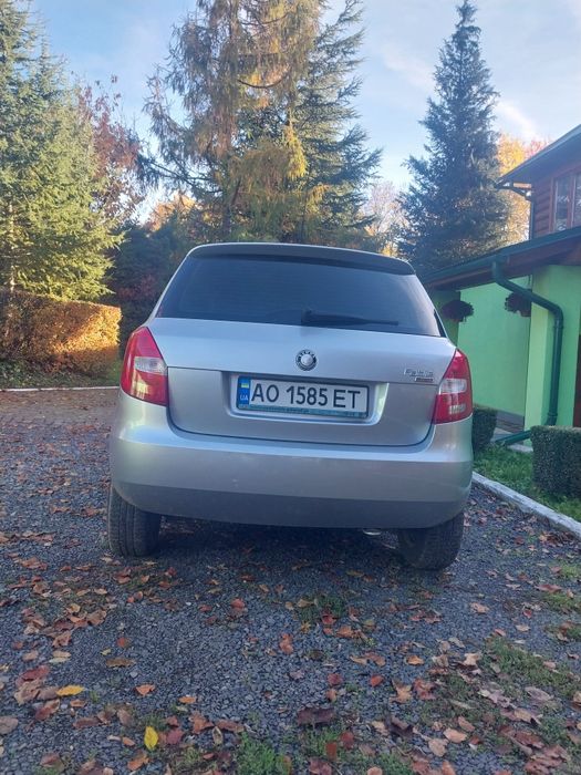 Автомобіль шкода фабія