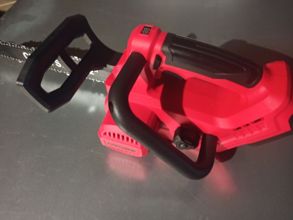 Piła łańcuchowa Milwaukee M18