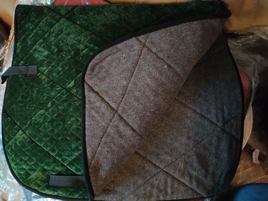 Czaprak aksamitny zielony w kształcie prostokąta