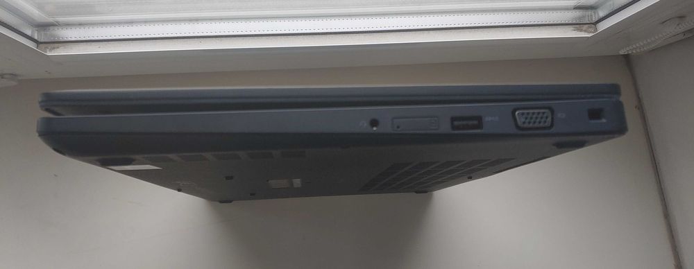 Dell Latitude 5580 15.6" i5-7300u 3.2GHz 8GB ssd 256GB FHD+IPS