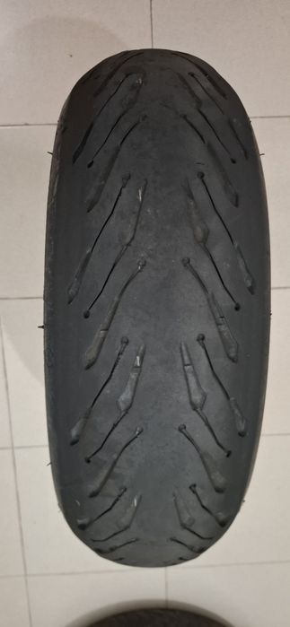 2 pneus  mota Michelin