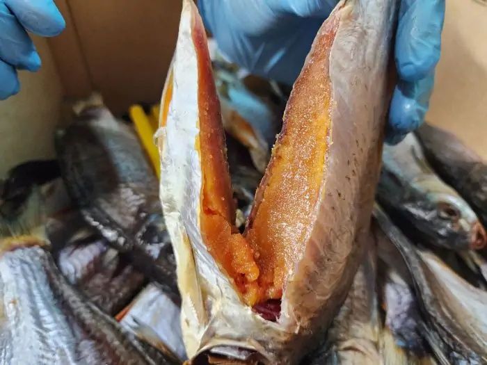 Плотва крупна з ікрою. Сушена Тарань Лящь Окунь