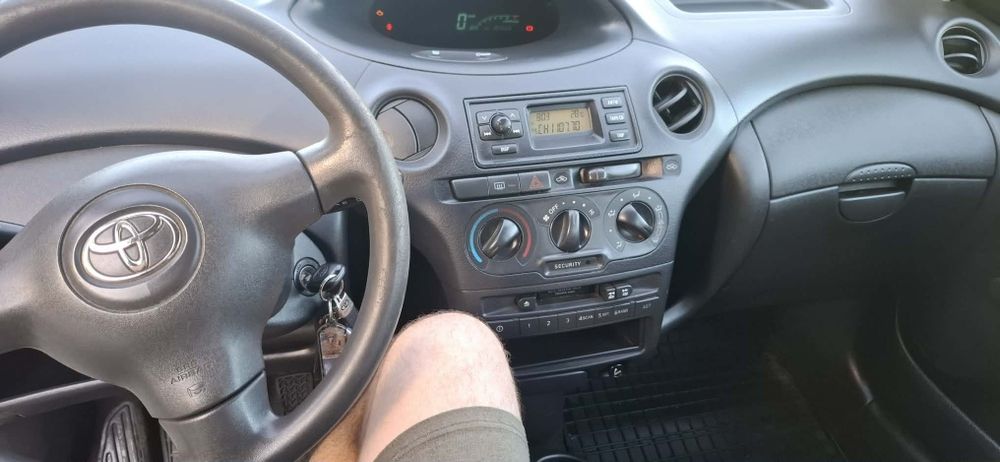 Toyota Yaris 1.0