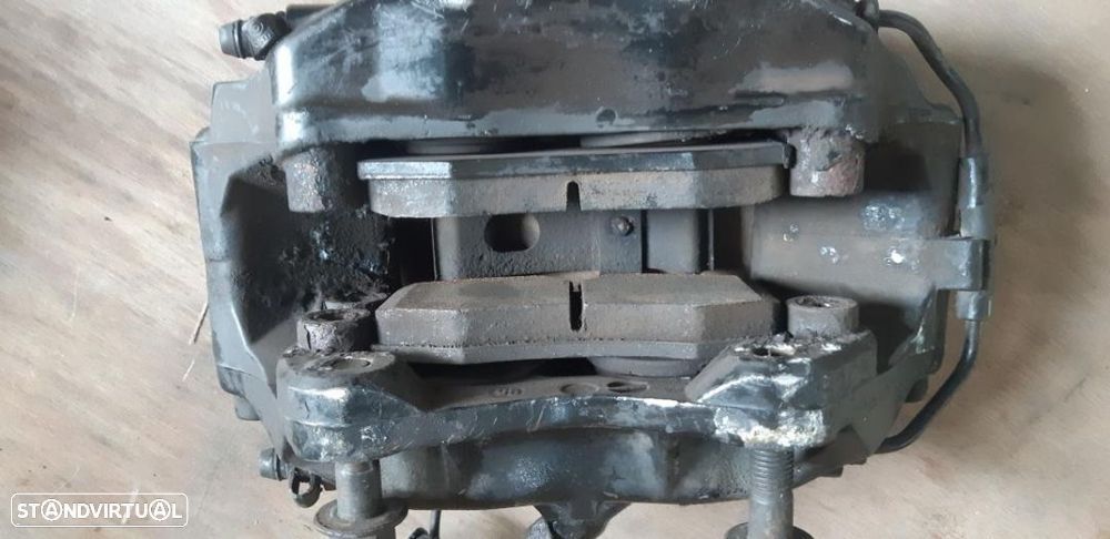 Kit travagem Brembo de 4 pistões para aplicação