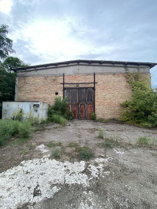 Продам комерційне приміщення 550 кв.м.