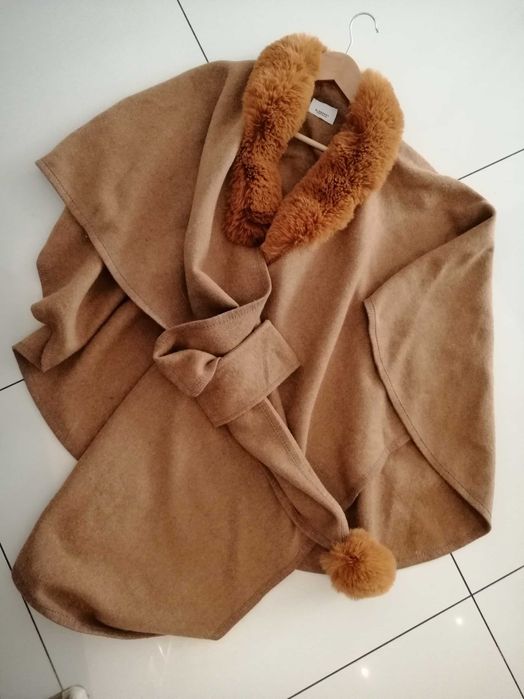 Burberry trencz ponczo futro