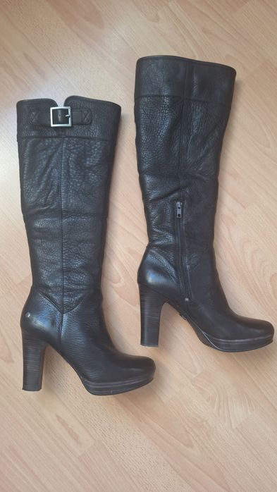 Зимові шкіряні на овчінці високі черевики UGG Savoie р.37,5-38