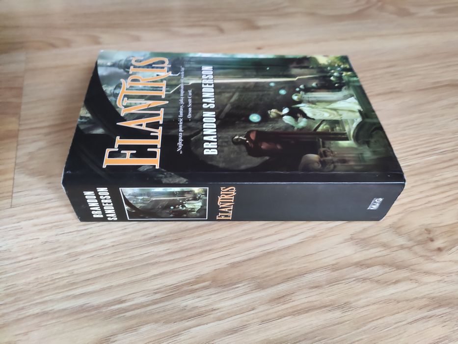Sanderson Elantris ( stan bdb)