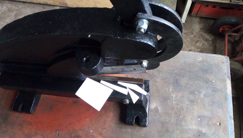 Nożyce gilotyna do cięcia