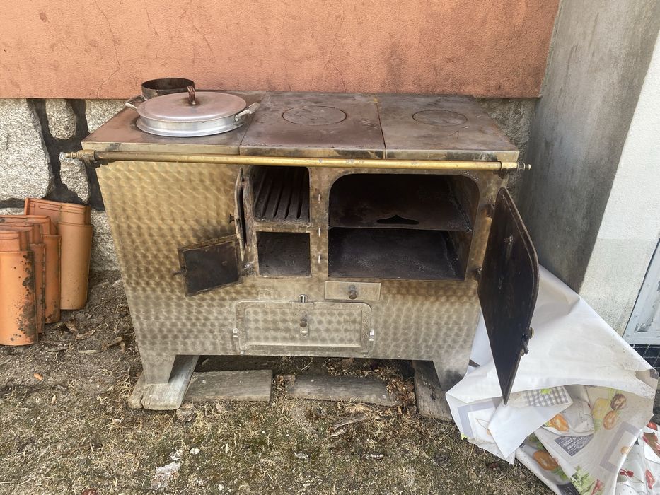 Fogão de lenha praticamente novo