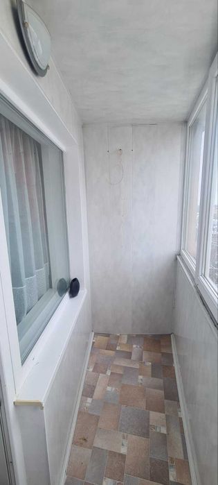 1 кімнатна після ремонту, дуже тепла, проспект Гонгадзе, Виноградар