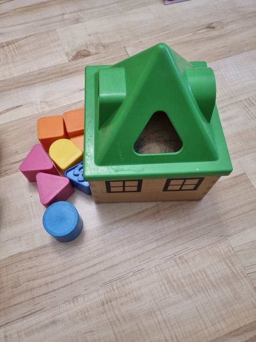 Sorter dla dzieci, domek drewniany