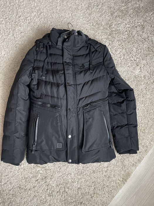 Чоловіча чорна зимова куртка