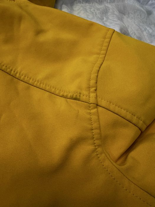 Żółta bluza kurtka softshell 152