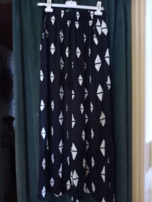 Várias peças- saia, top e calças