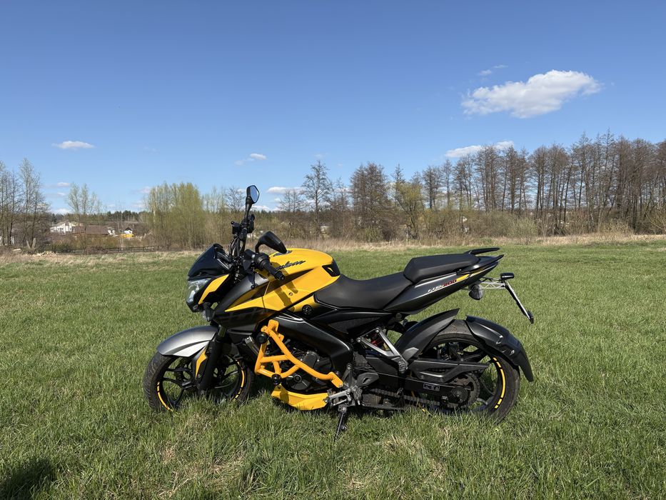 Bajaj Pulsar NS 200