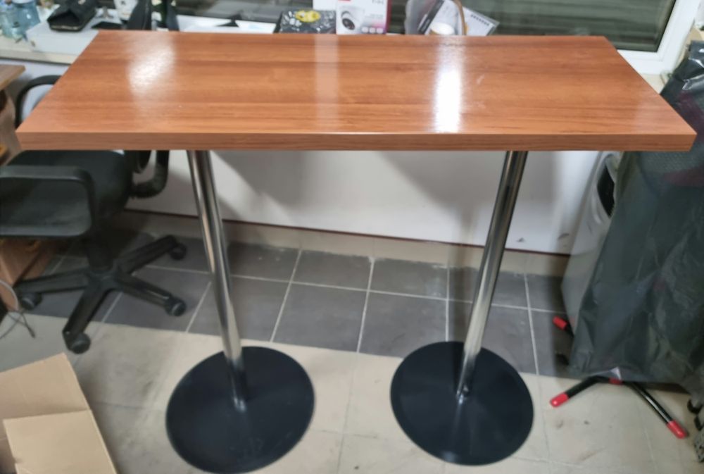 Stół barowy + dwa krzesła