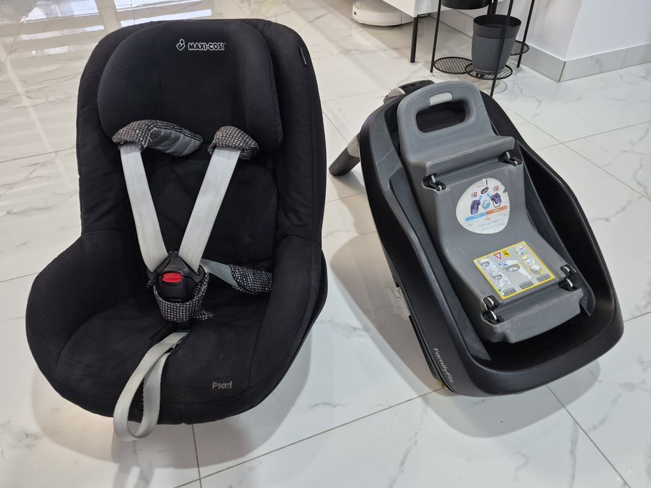 Fotelik samochodowy Maxi-Cosi Pearl z bazą FamilyFix