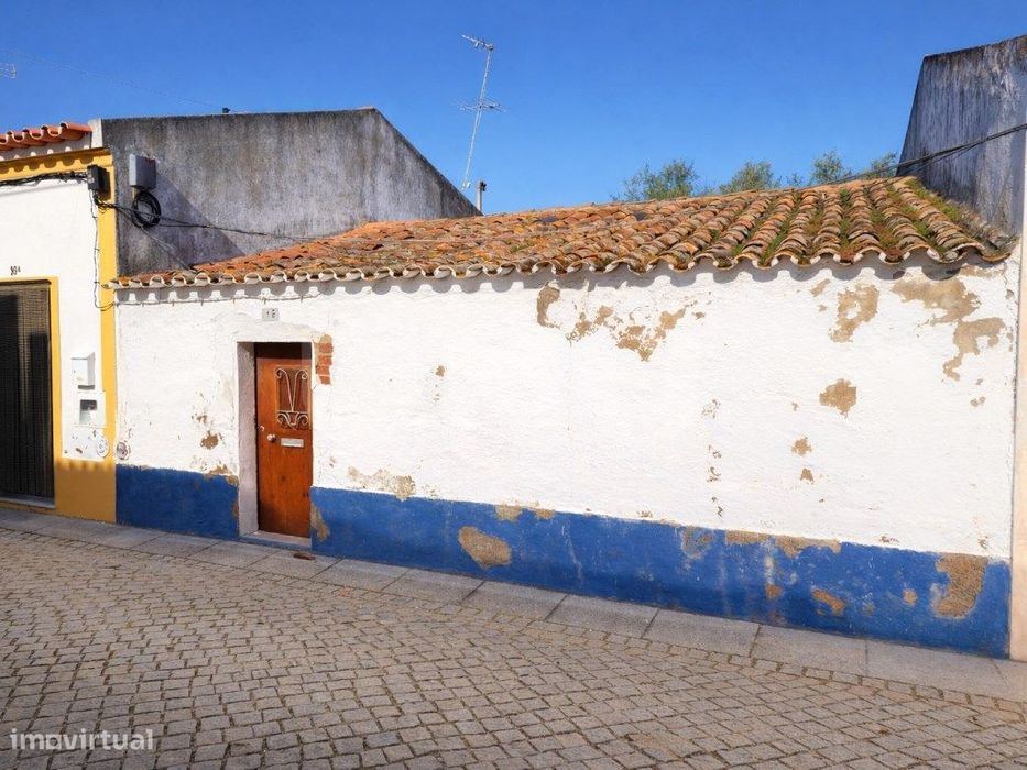 Moradia para recuperar com 600 m² de terreno - Monte do Trigo | Per...