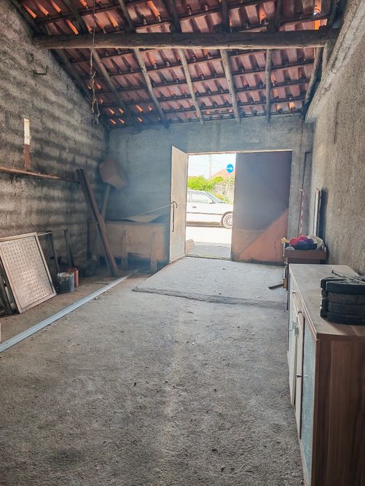 Garagem a venda condeixa