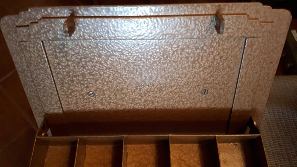 Cofre com segredo e chave