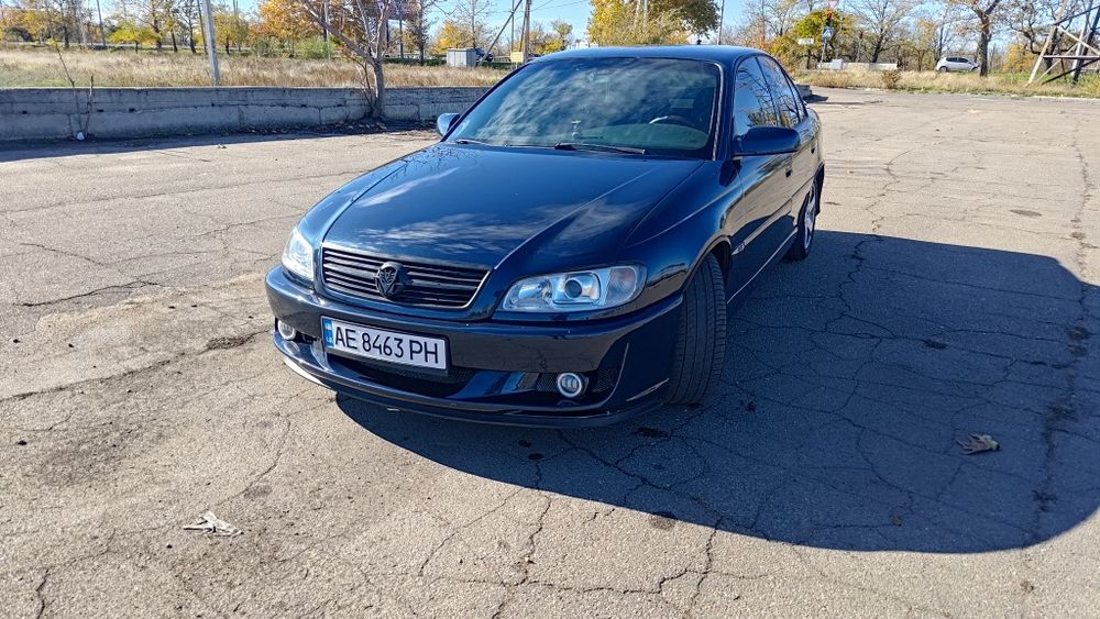 Опель Омега 2000г.