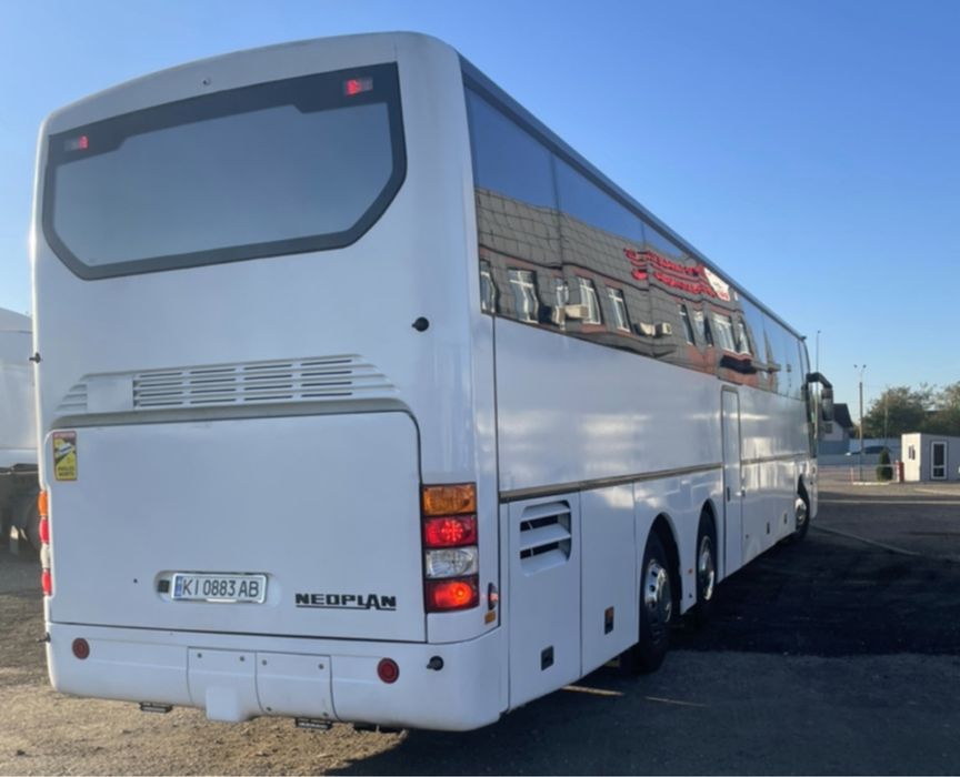 Пасажиоські перевезення автобуси 50 та 65 місць.По Украіні та Європі